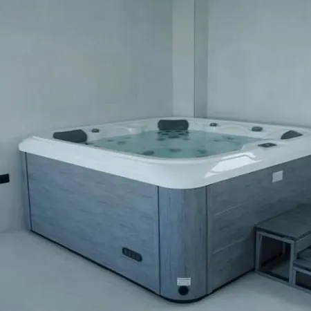 Infinity & With Private Parking,gym,sauna,jacuzzi Διαμέρισμα *
