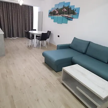 Διαμέρισμα Infinity & With Private Parking,gym,sauna,jacuzzi
