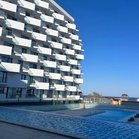 Infinity & With Private Parking,gym,sauna,jacuzzi Διαμέρισμα